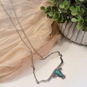 Handmade Silver Tone Turquoise Pendant Necklace NWOT